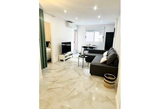Apartamento / piso - Reventa - Torrevieja - Centro
