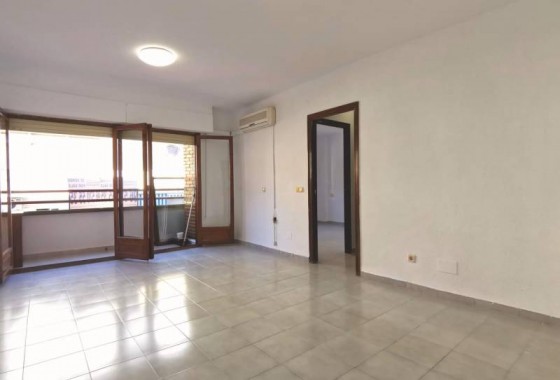 Apartamento / piso - Reventa - Torrevieja - Estacion de autobuses