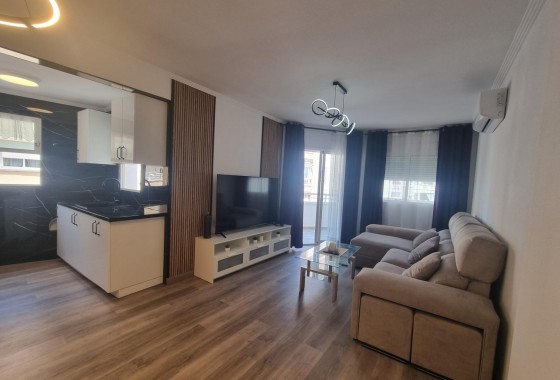 Apartamento / piso - Reventa - Torrevieja - Estacion de autobuses