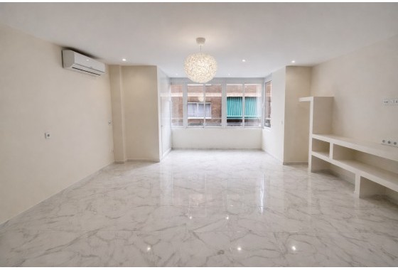 Apartamento / piso - Reventa - Torrevieja - Muelle Pesquero