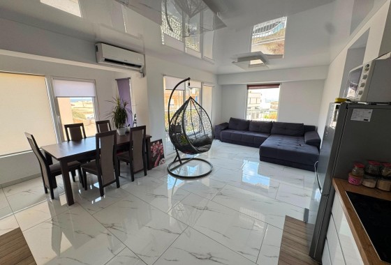 Apartamento / piso - Reventa - Torrevieja - Zona Los Frutales