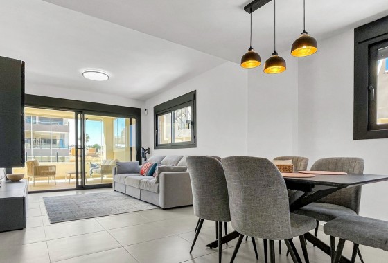 Apartment / flat - Resale - Orihuela Costa - MOV-59025