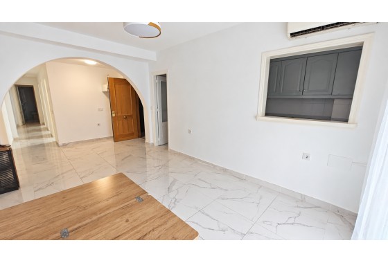 Apartment / flat - Resale - Torrevieja - Acequion