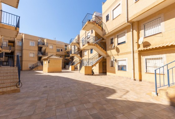 Apartment / flat - Resale - Torrevieja - Centro