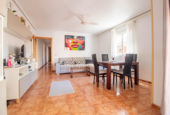 Apartment / flat - Resale - Torrevieja - Centro