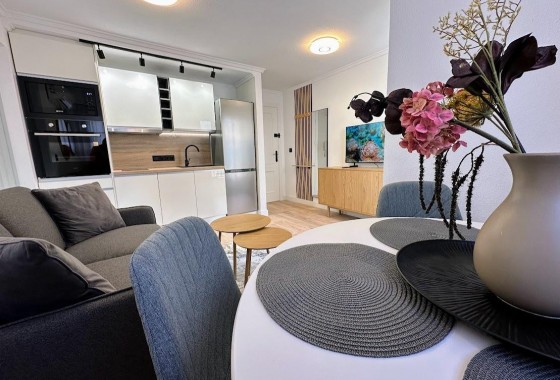 Apartment / flat - Resale - Torrevieja - Centro