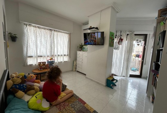Apartment / flat - Resale - Torrevieja - Centro