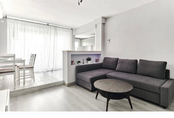 Apartment / flat - Resale - Torrevieja - Centro