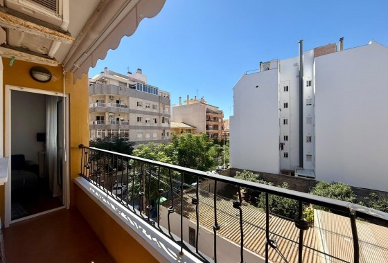 Apartment / flat - Resale - Torrevieja - Centro