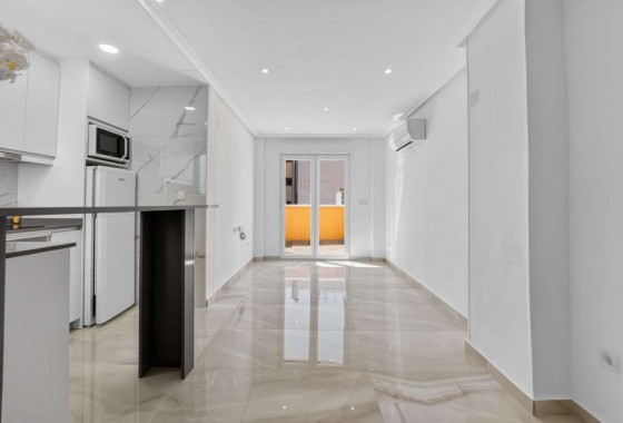 Apartment / flat - Resale - Torrevieja - Costa Blanca