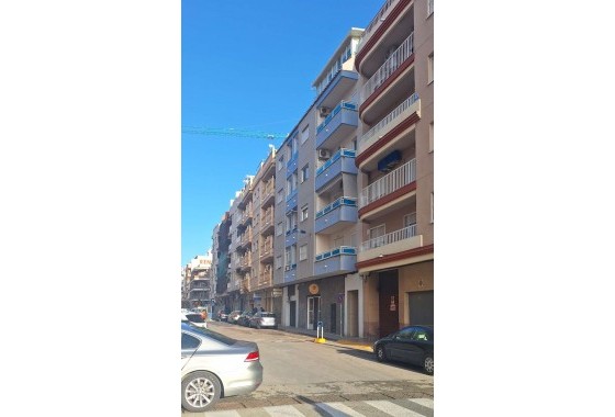 Apartment / flat - Resale - Torrevieja - Costa Blanca