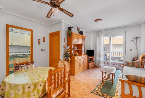 Apartment / flat - Resale - Torrevieja - Estacion de autobuses