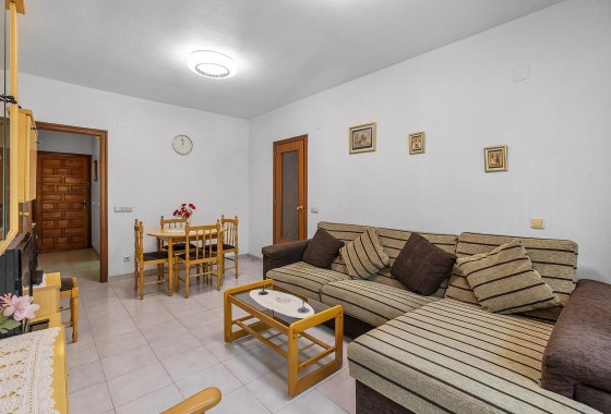Apartment / flat - Resale - Torrevieja - Estacion de autobuses