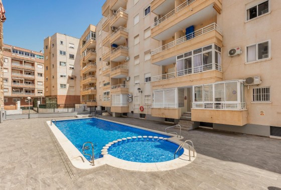 Apartment / flat - Resale - Torrevieja - Estacion de autobuses