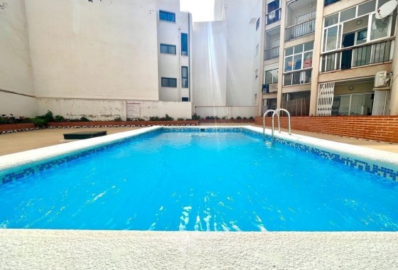 Apartment / flat - Resale - Torrevieja - Estacion de autobuses