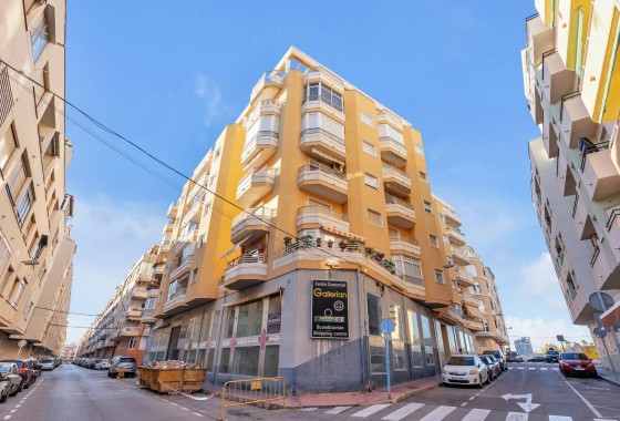 Apartment / flat - Resale - Torrevieja - Habaneras