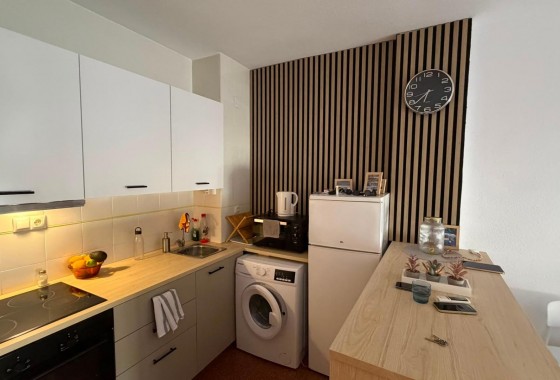 Apartment / flat - Resale - Torrevieja - Habaneras