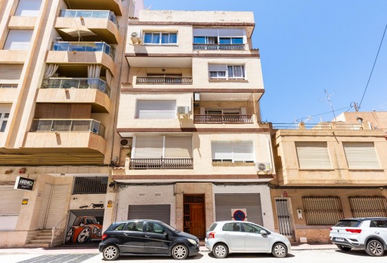 Apartment / flat - Resale - Torrevieja - IC-14519