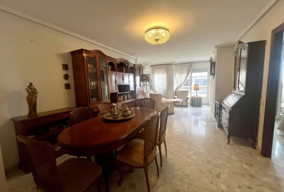 Apartment / flat - Resale - Torrevieja - JJ-99542