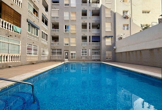 Apartment / flat - Resale - Torrevieja - Playa de los Locos