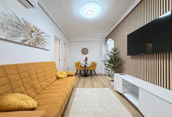 Apartment / flat - Resale - Torrevieja - Playa de los Locos