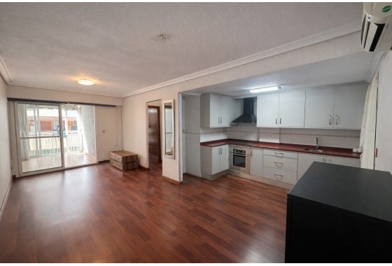 Apartment / flat - Resale - Torrevieja - Playa del Acequión