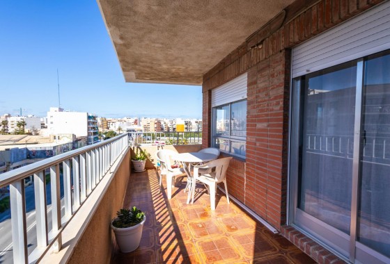 Apartment / flat - Resale - Torrevieja - Playa del Acequión