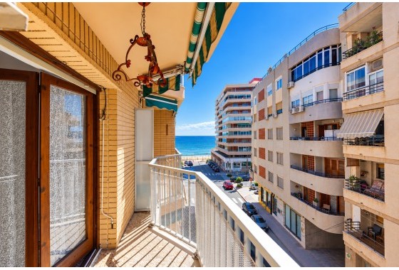 Apartment / flat - Resale - Torrevieja - Playa del Acequión