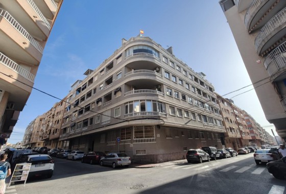 Apartment / flat - Resale - Torrevieja - Playa del Cura