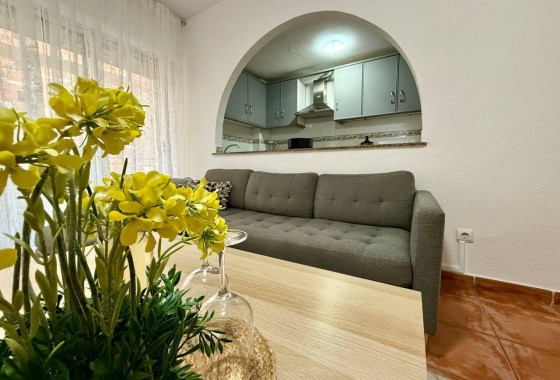 Apartment / flat - Resale - Torrevieja - Playa del Cura