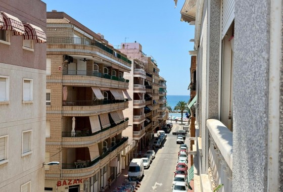 Apartment / flat - Resale - Torrevieja - Playa del Cura