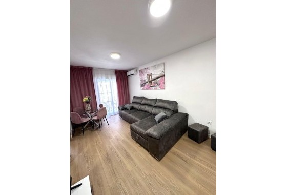 Apartment / flat - Resale - Torrevieja - Playa del Cura