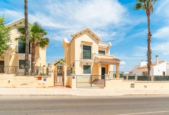 Chalet - Reventa - Orihuela Costa - F-56510