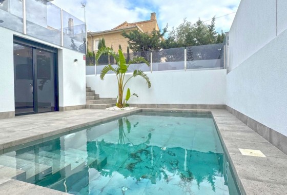 Chalet - Reventa - Torrevieja - MOV-68807