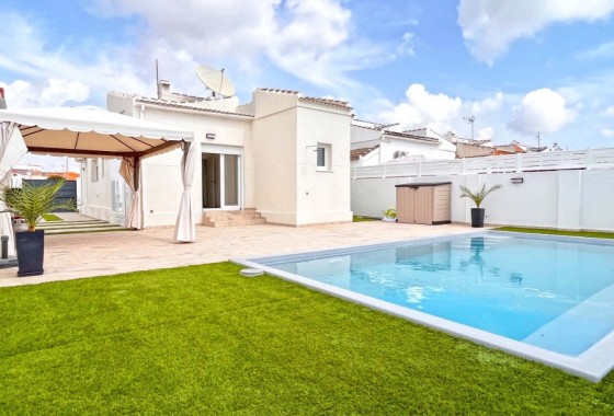 Chalet - Reventa - Torrevieja - San Luis