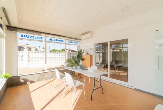 Comercial - Alquiler a largo plazo - Orihuela Costa - La Zenia