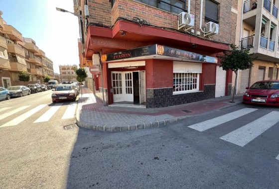 Comercial - Reventa - Dolores - Centro