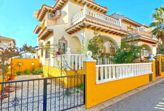 Villa - Resale - Orihuela Costa - Lomas de Cabo Roig