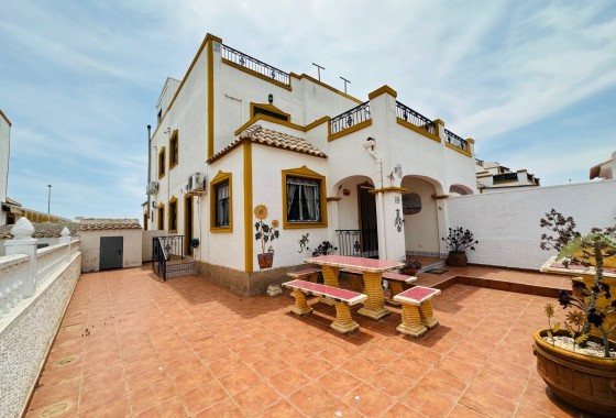 Villa - Resale - Orihuela - Entre Naranjos Vistabella