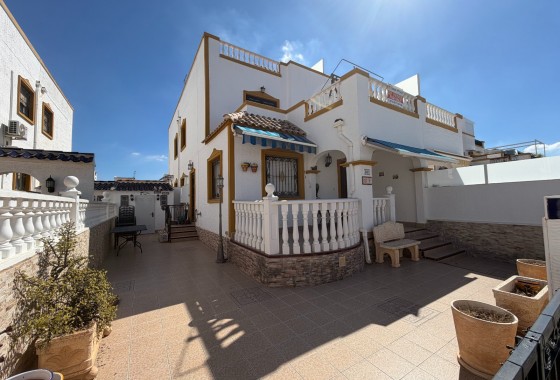 Villa - Resale - Orihuela - Entre Naranjos Vistabella