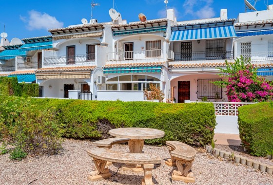 Villa - Resale - Torrevieja - Lago jardin