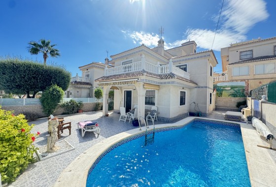 Villa - Resale - Villamartin - Villamartin