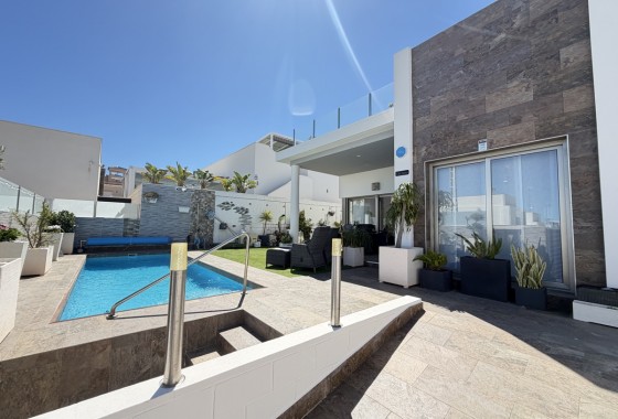 Villa - Resale - Villamartin - Villamartin