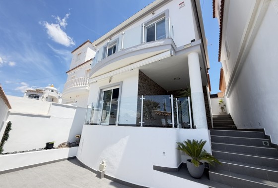 Villa - Resale - Villamartin - Villamartin