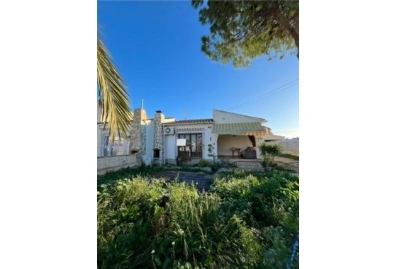 Villa - Revente - Torrevieja - IC-60669
