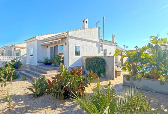 Villa - Revente - Torrevieja - La Siesta - El Salado -  Torreta