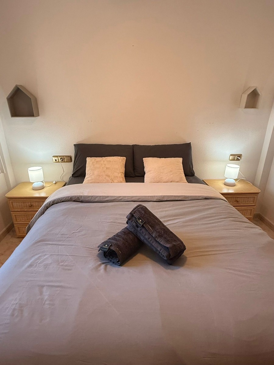 Vrijstaande villa te koop in Orihuela Costa