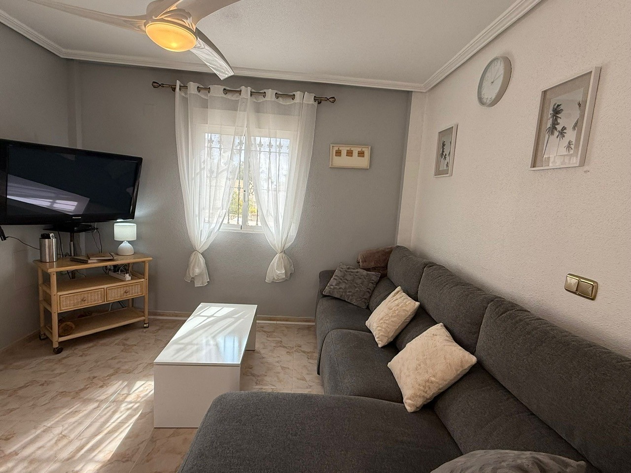Vrijstaande villa te koop in Orihuela Costa