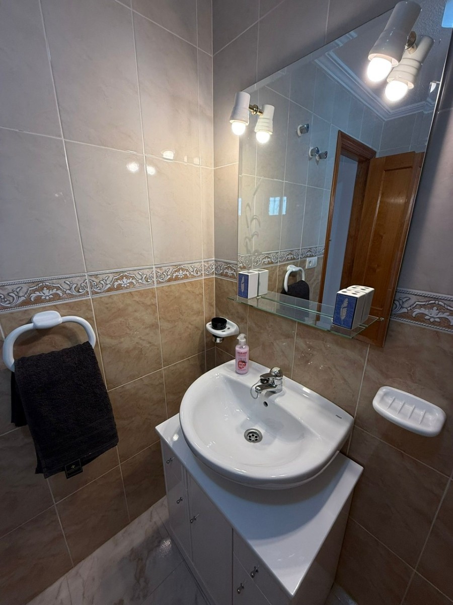 Vrijstaande villa te koop in Orihuela Costa