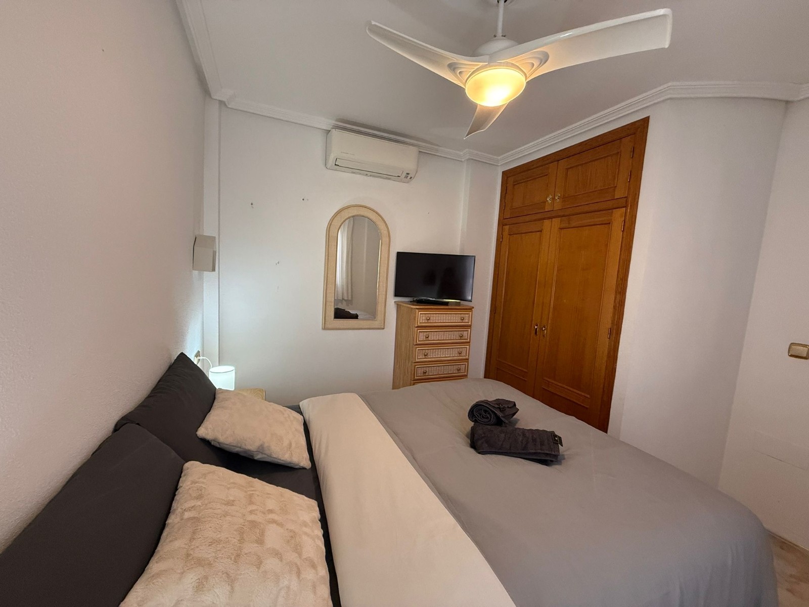 Vrijstaande villa te koop in Orihuela Costa